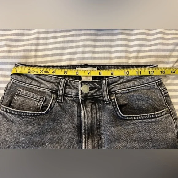 H&M Women's Dark Gray Ankle Jeans - Picture 4 of 5